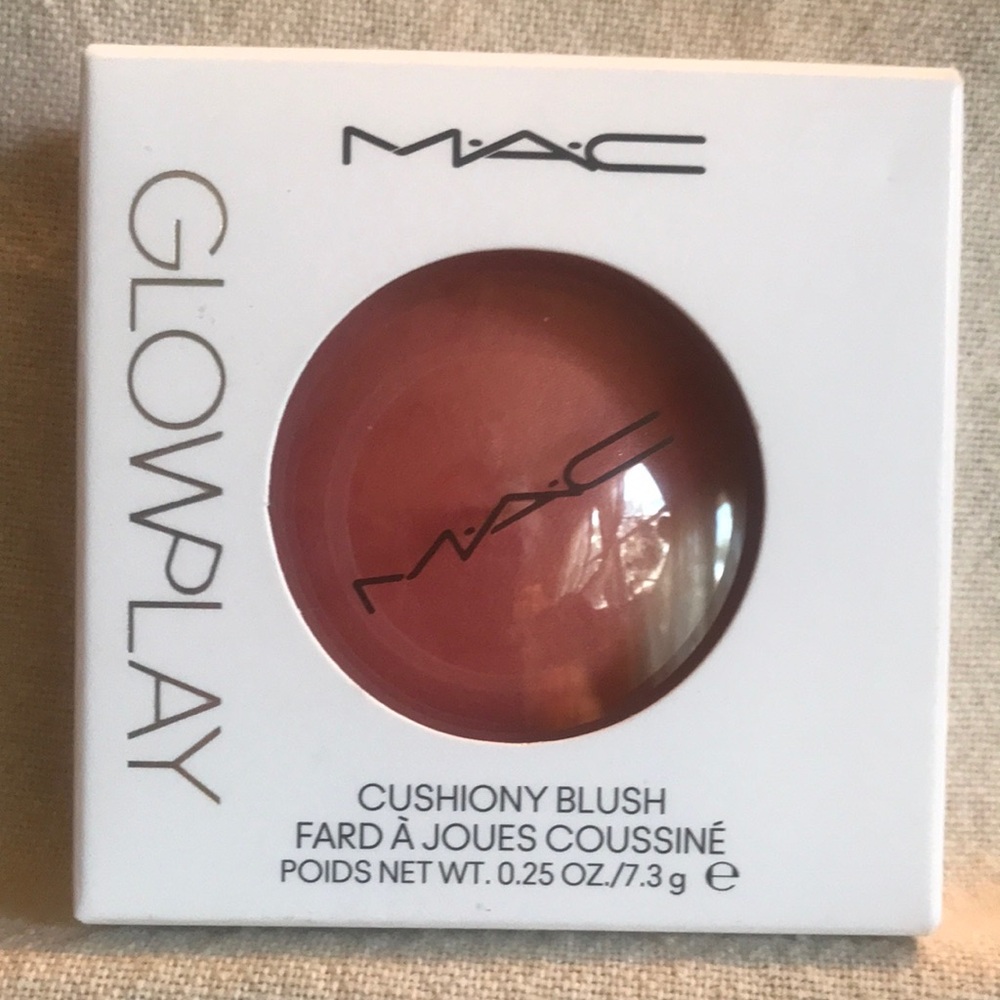 NIB~MAC Cosmetics Glow Play Cushion Blush - Cheer Up